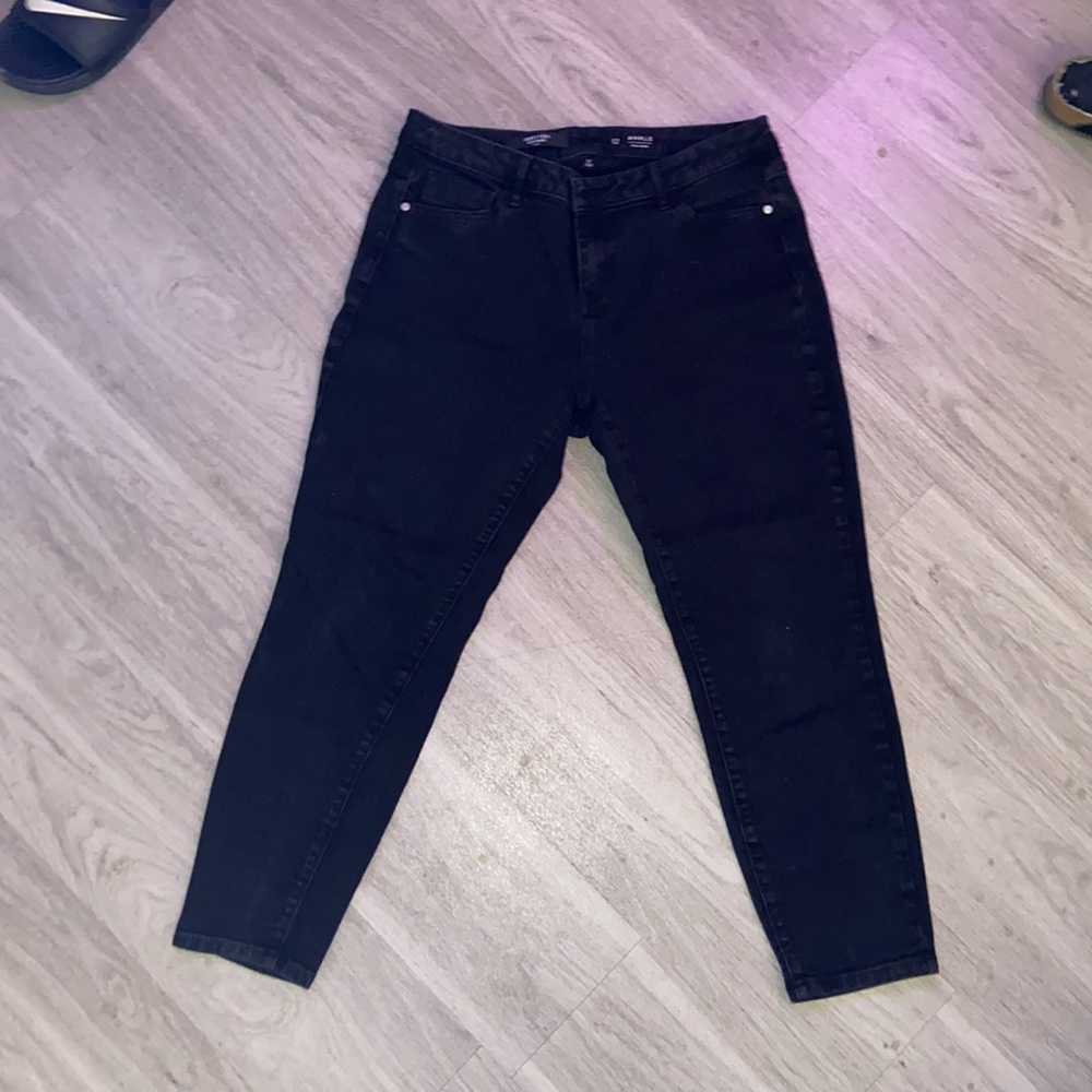 Vera Wang Mid-Rise Jeans